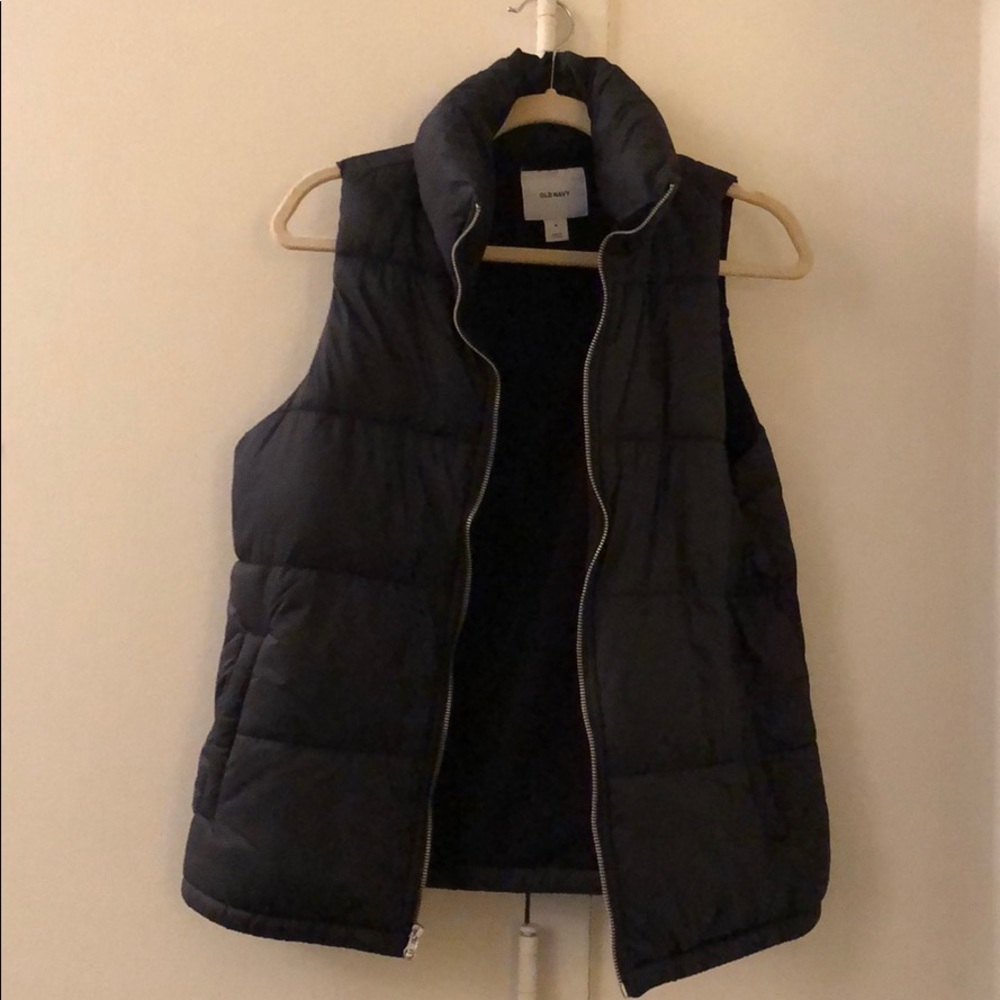 Old Navy Fleece-lined Puffer Vest